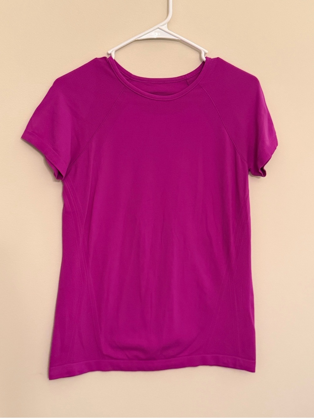 Athleta Momentum Seamless Short Sleeve Shirt size Large